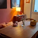 Chambre Calme Pour Les Femmes - Paris Anime